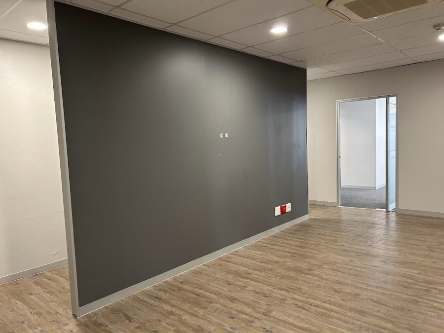 To Let commercial Property for Rent in Rondebosch Western Cape